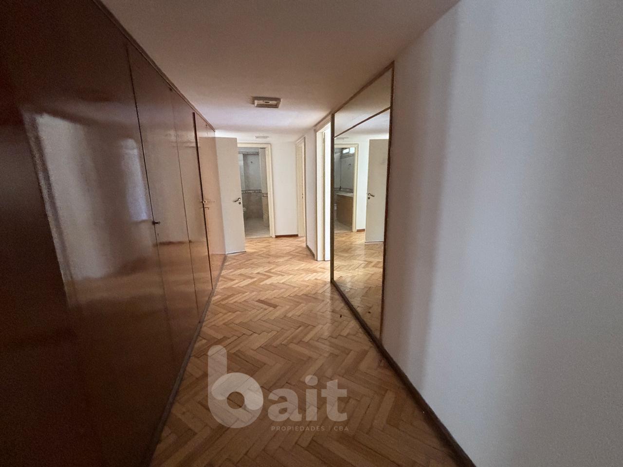 VENDO PISO DE CATEGORIA NUEVA CORDOBA 3 DORMITORIOS CON COCHERA Y BAULERA