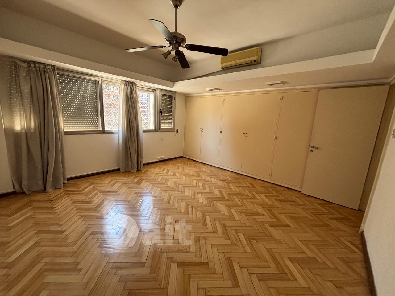 VENDO PISO DE CATEGORIA NUEVA CORDOBA 3 DORMITORIOS CON COCHERA Y BAULERA