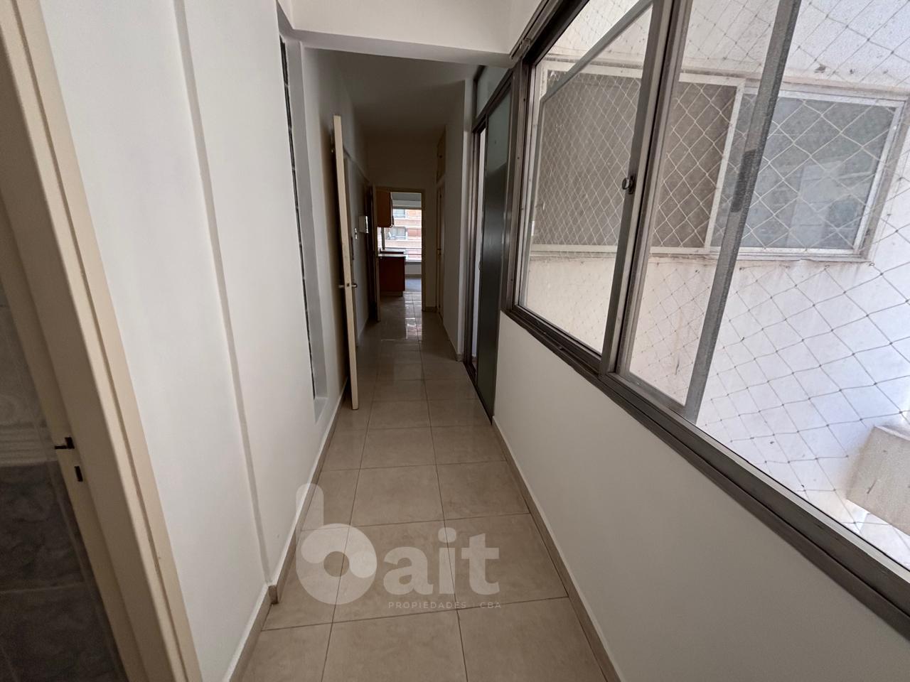 VENDO PISO DE CATEGORIA NUEVA CORDOBA 3 DORMITORIOS CON COCHERA Y BAULERA
