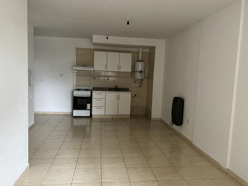Departamento en Alquiler de 1 dormitorio en Alberdi con Amenities,