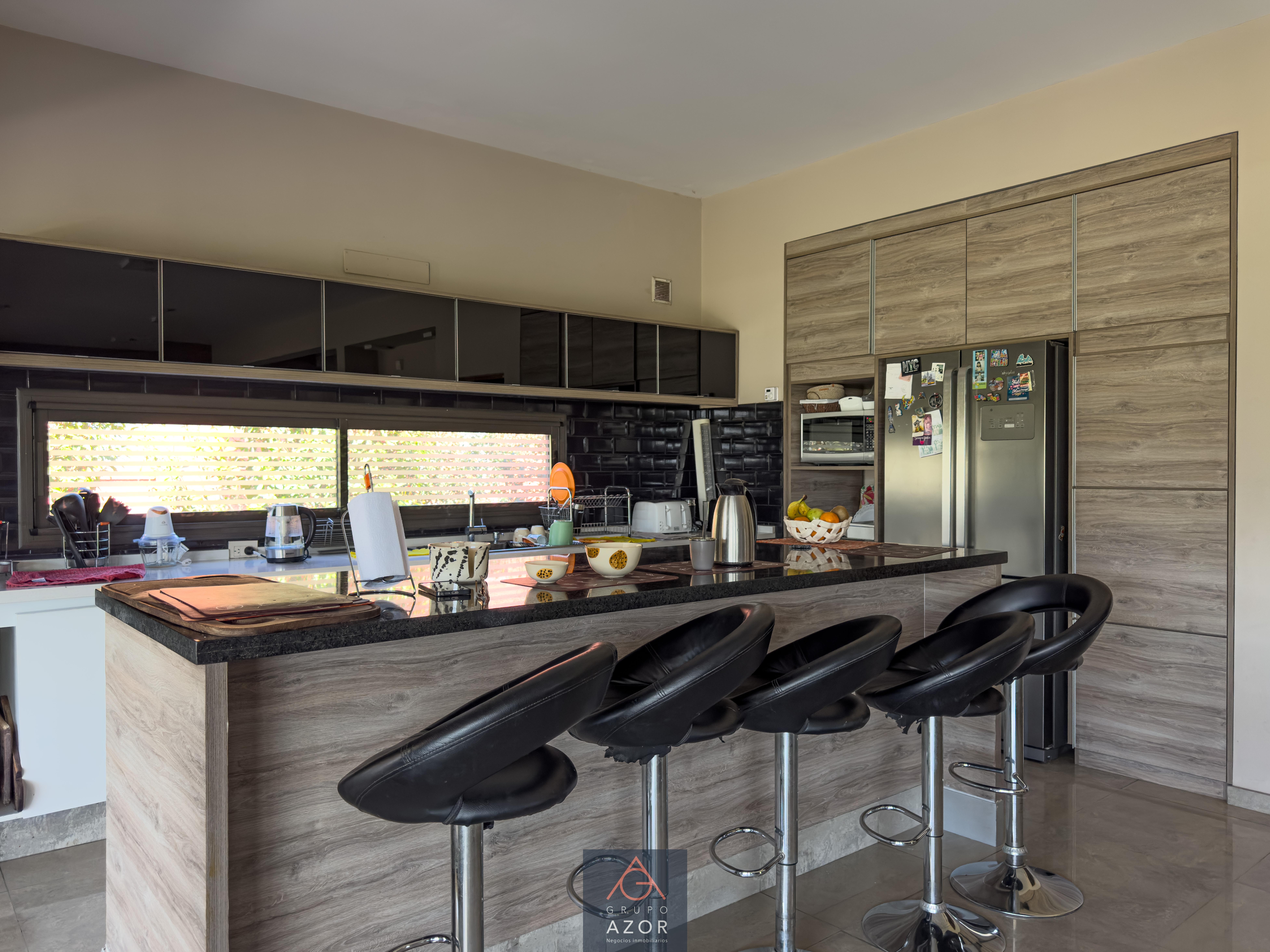 Siete Soles HEREDADES Casa CATEGORIA de 5 Dorm 2 Suites PB y PA- Piscina 425 mts2 Cub 1500 mts2 Terreno