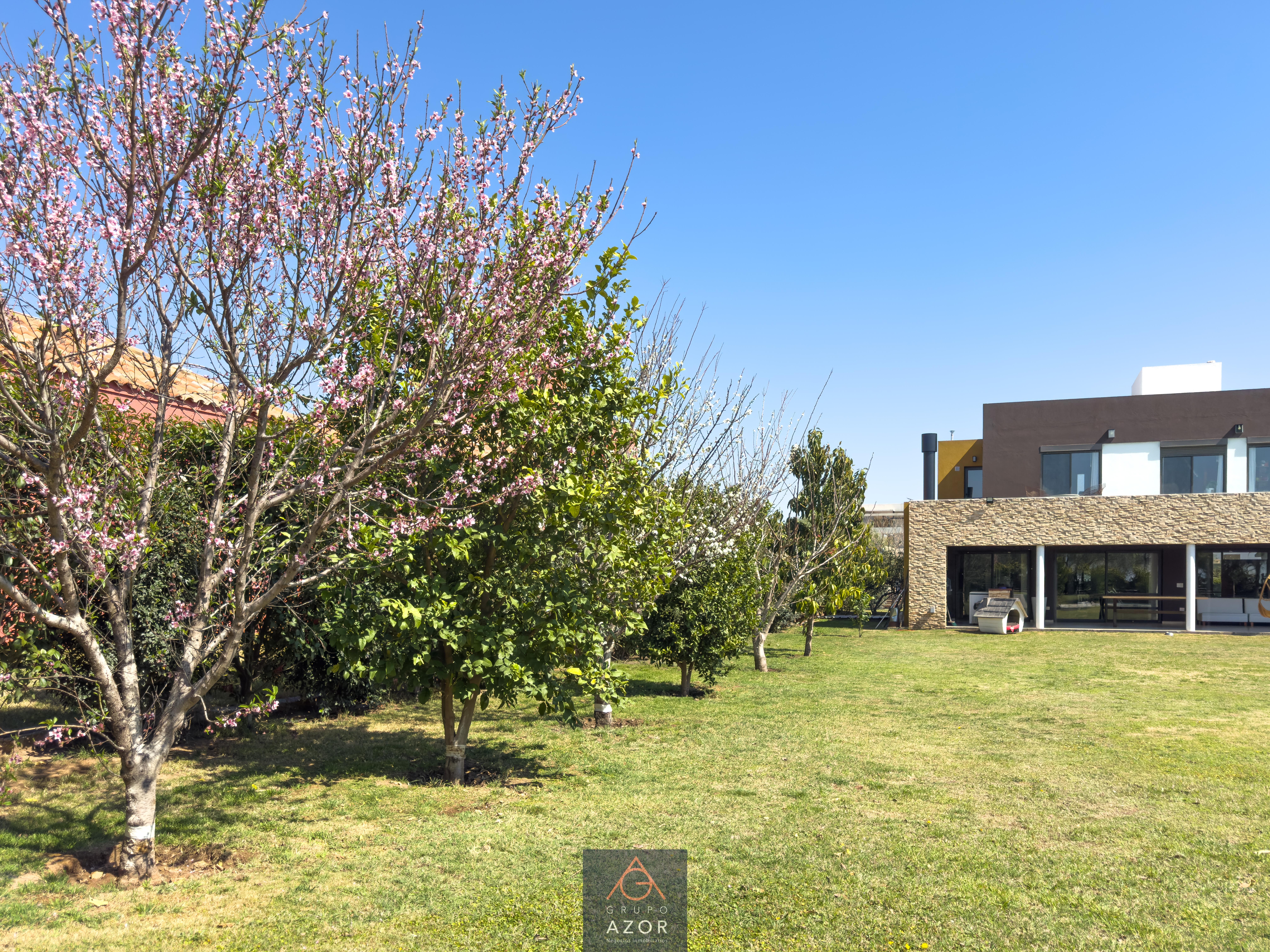 Siete Soles HEREDADES Casa CATEGORIA de 5 Dorm 2 Suites PB y PA- Piscina 425 mts2 Cub 1500 mts2 Terreno