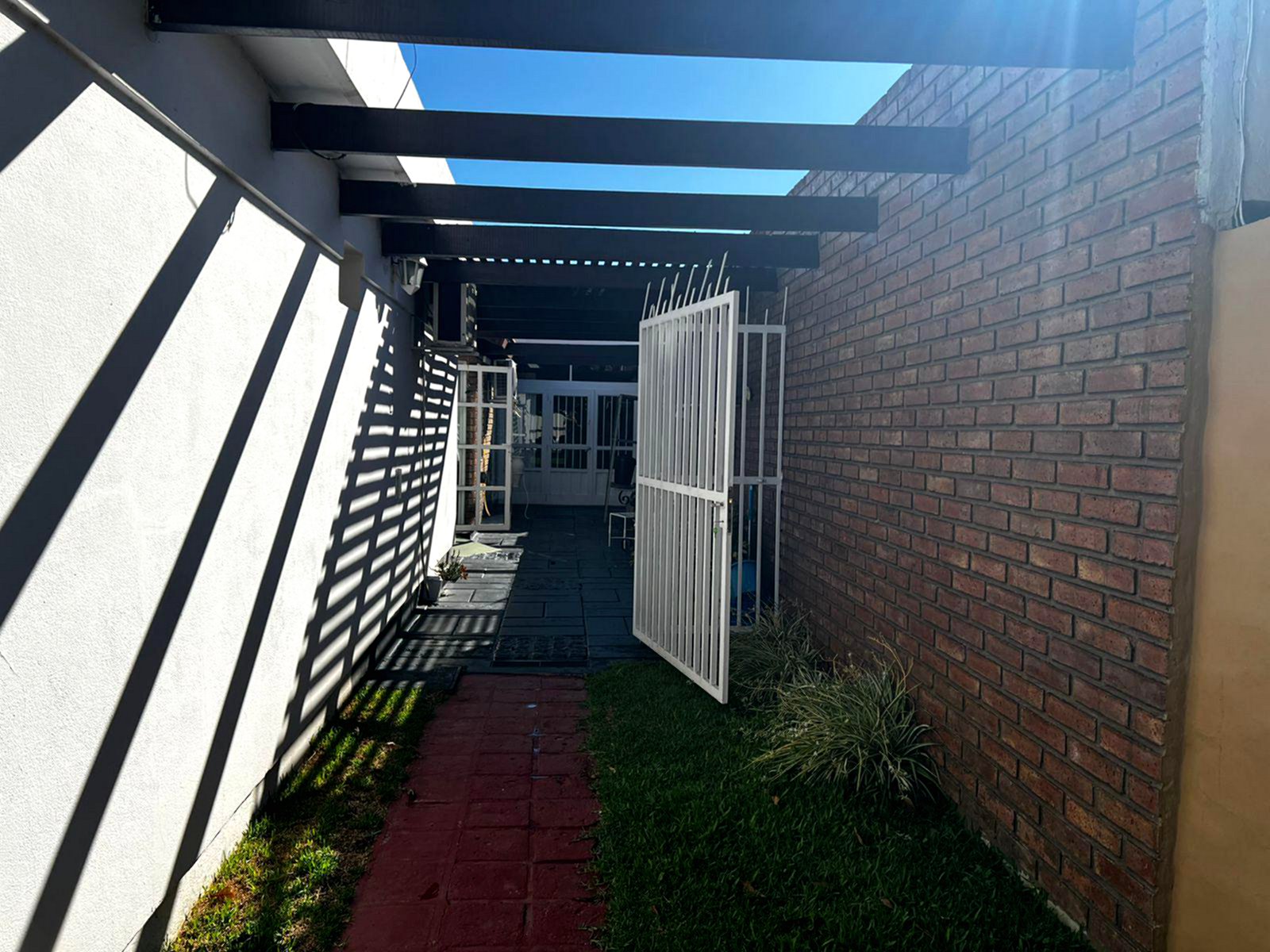 Casa en Venta Villa centenario 1 planta 3 dormitorios Luminosa y excelente ubicación Apta credito. OPORTUNIDAD