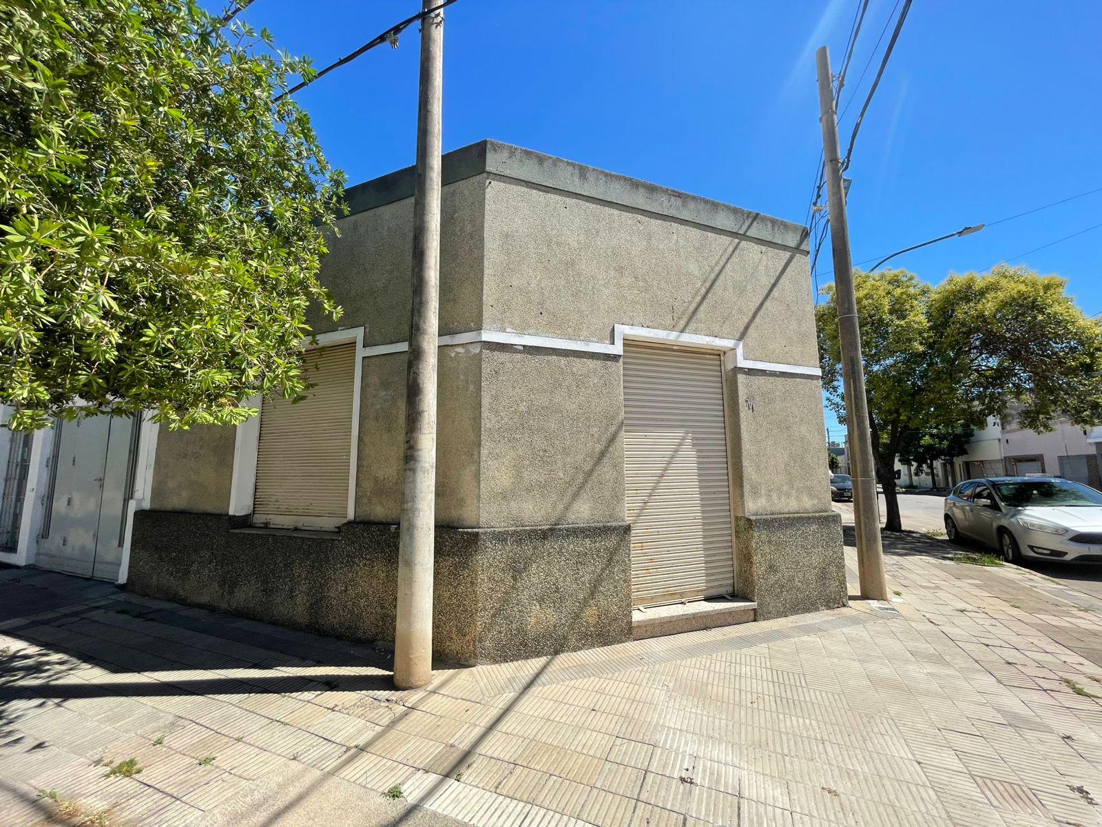 Alquiler local comercial (esquina)- B Gral Bustos (a mtros de Av. Alem)