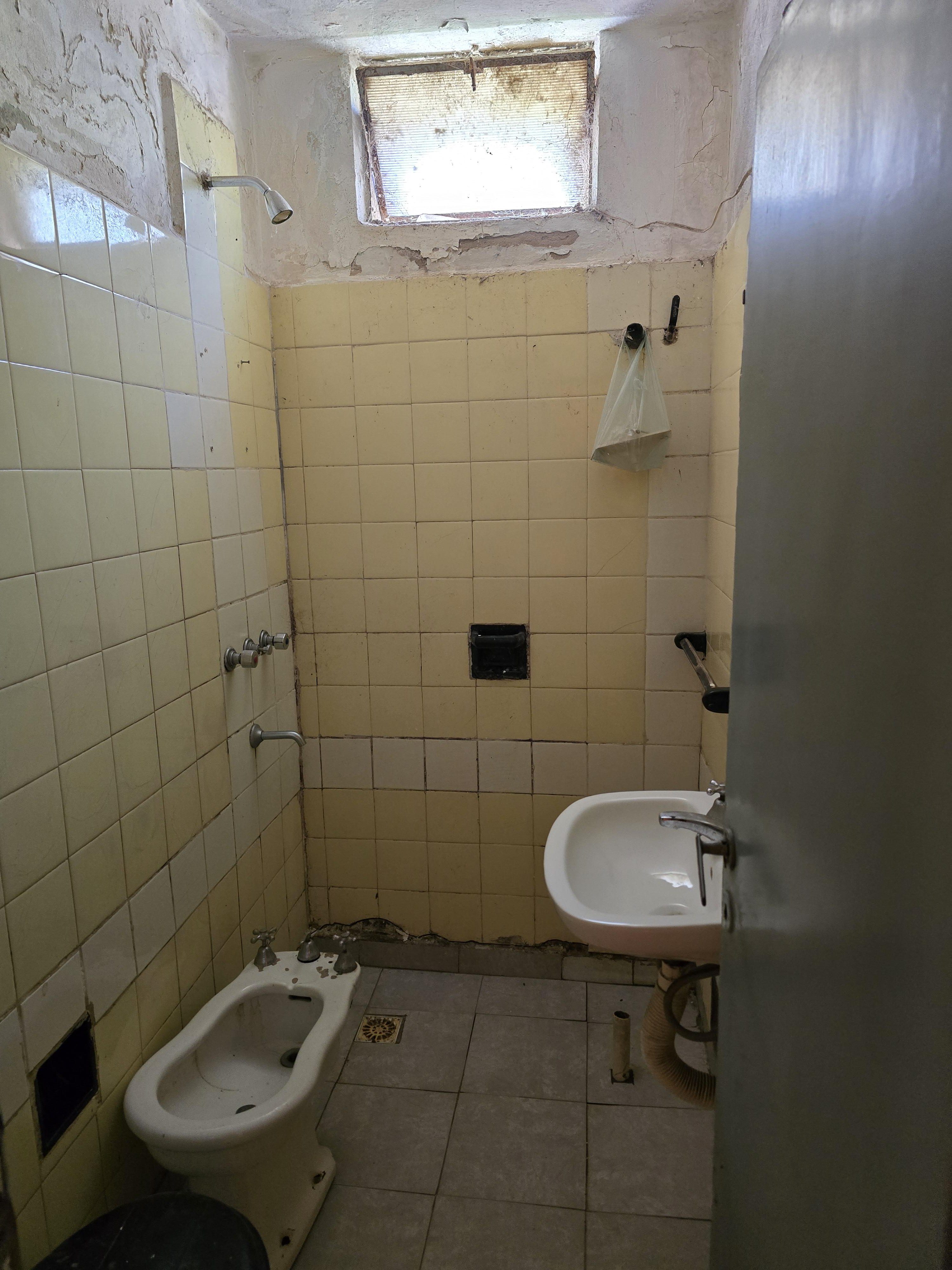 Venta Lote Terreno 382 m a metros de  Juan B Justo