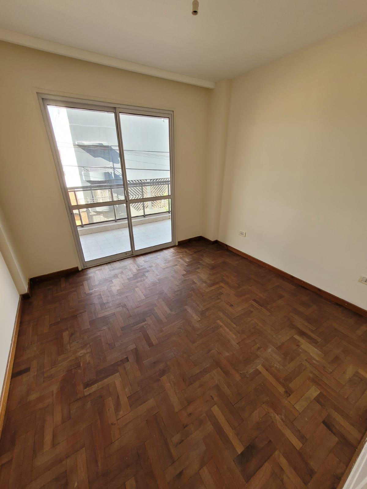 Alq. Alto Alberdi- Caseros 2971- 2 dormitorios- Balcón- 2 baños- cochera- sum- asador