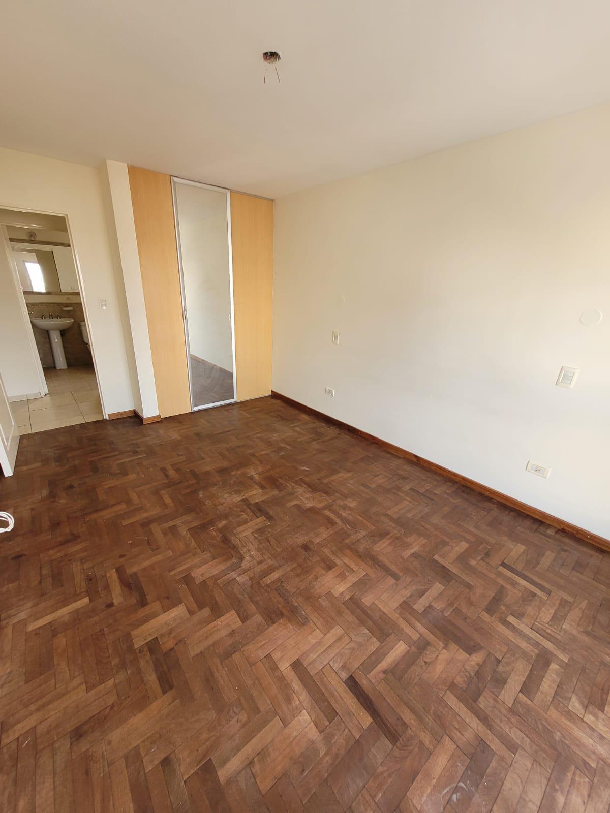 Alq. Alto Alberdi- Caseros 2971- 2 dormitorios- Balcón- 2 baños- cochera- sum- asador