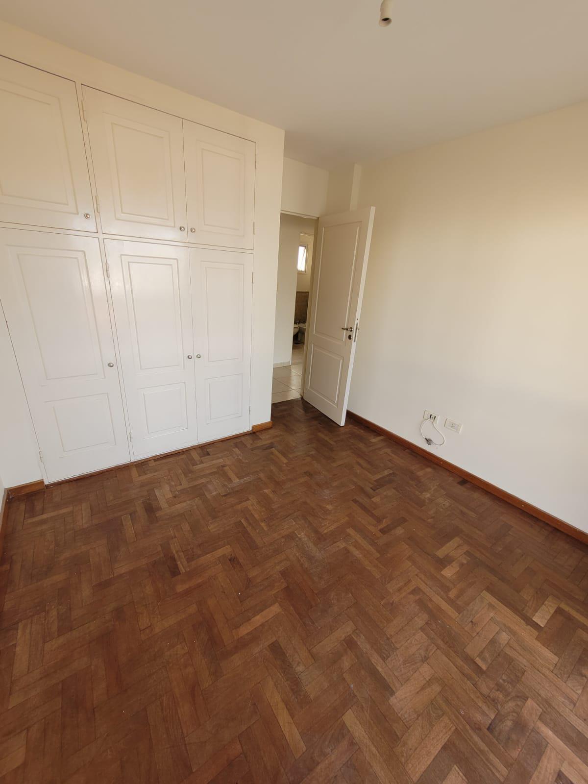 Alq. Alto Alberdi- Caseros 2971- 2 dormitorios- Balcón- 2 baños- cochera- sum- asador