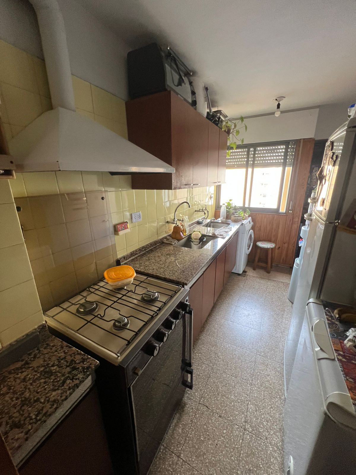 DEPARTAMENTO EN VENTA EN BARRIO CENTRO - 3 DORMITORIOS Y COCHERA.