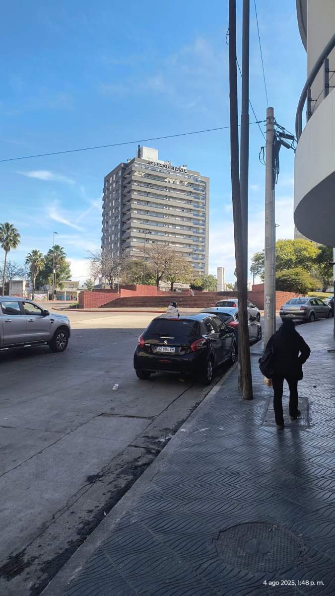 Av. PUEYRREDON 860: LOCAL COMERCIAL DE 24 M2 APTO USO COMERCIAL