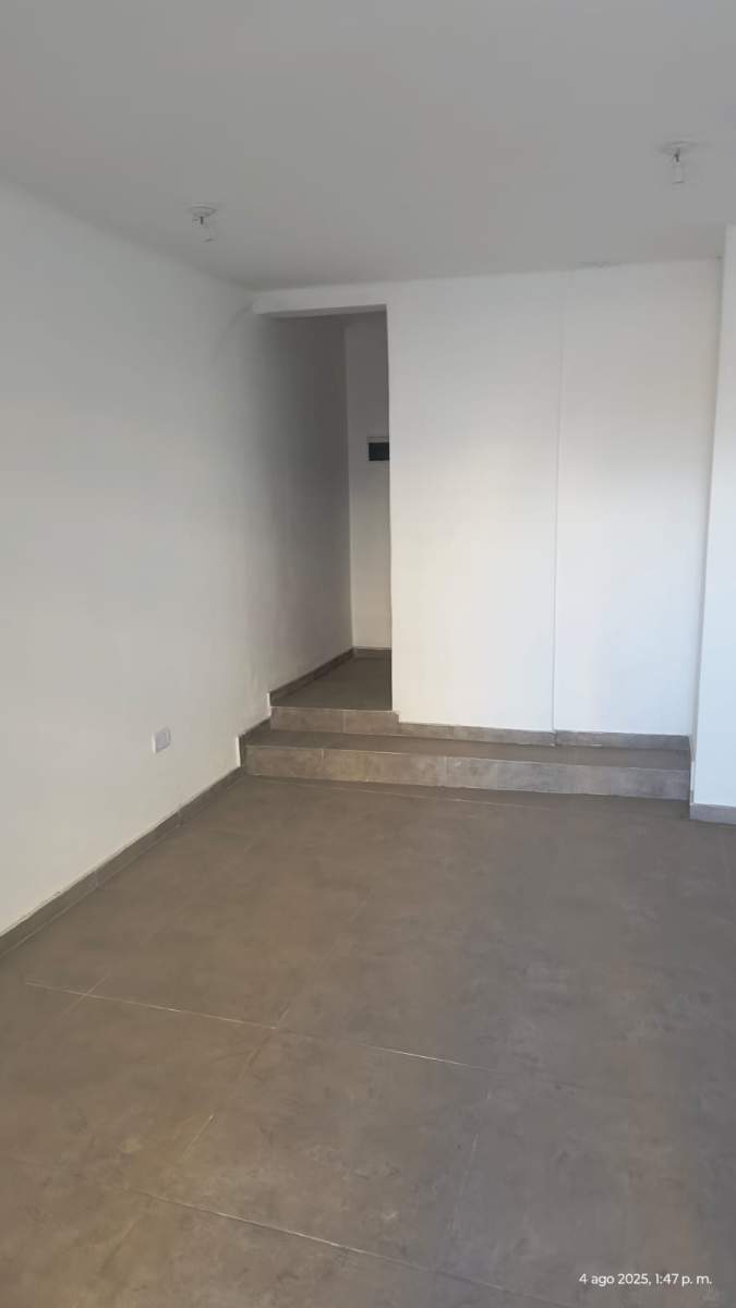 Av. PUEYRREDON 860: LOCAL COMERCIAL DE 24 M2 APTO USO COMERCIAL