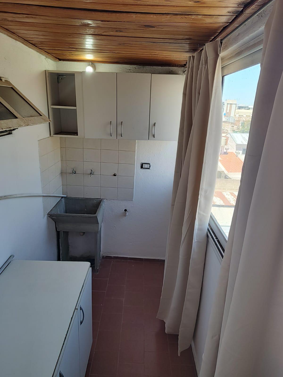 DEPTO 2 DORM CCOCHERA B ALBERDI $680.000