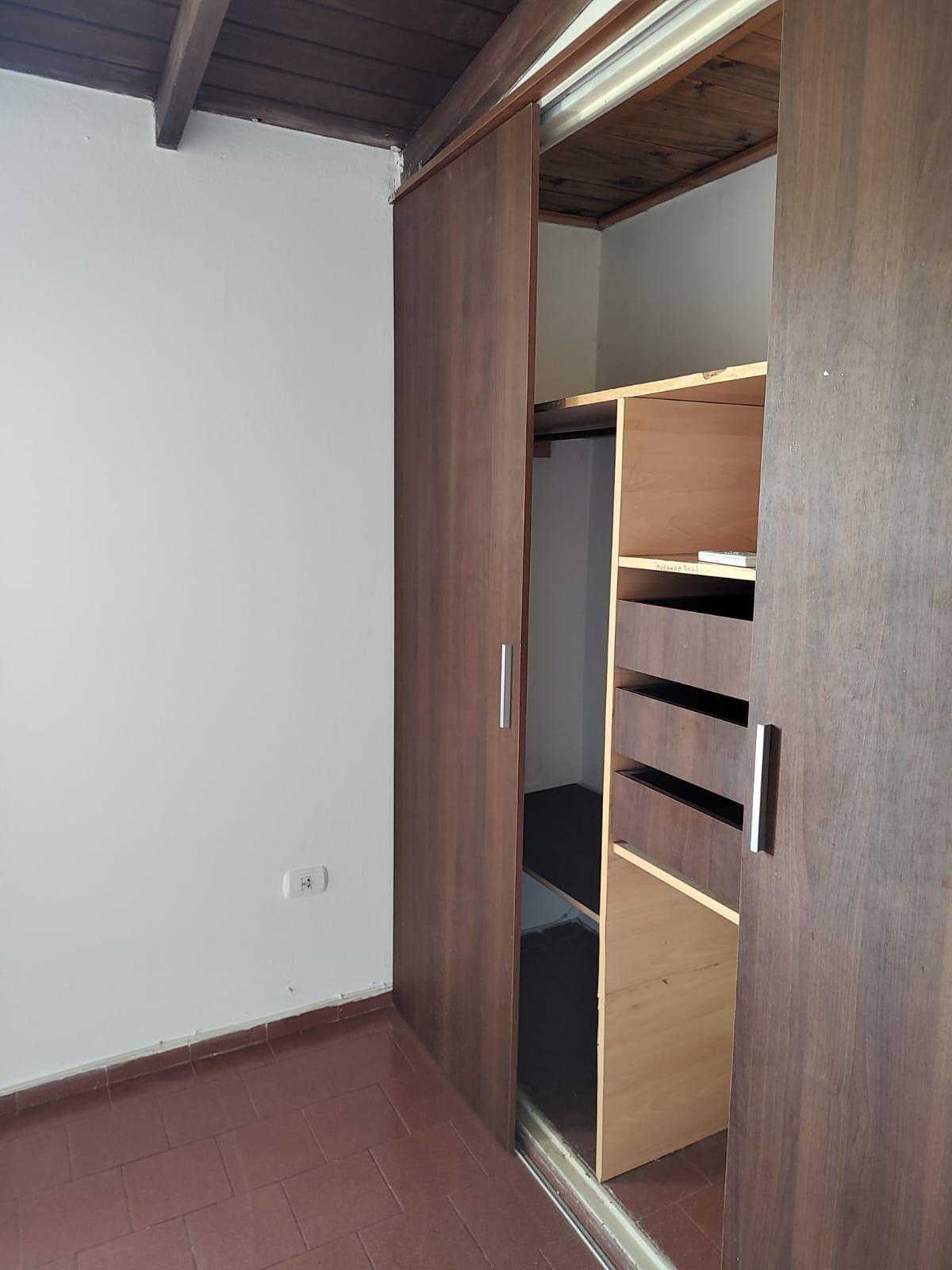 DEPTO 2 DORM CCOCHERA B ALBERDI $680.000