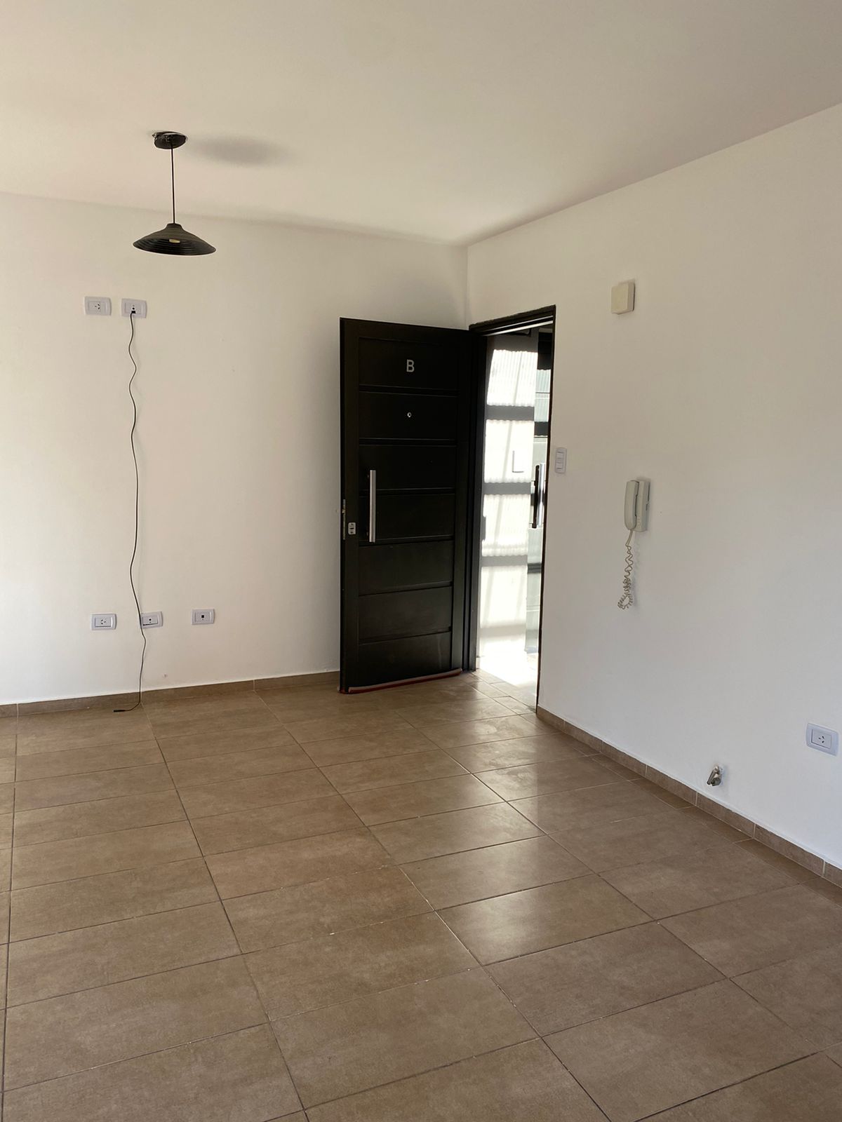 DEPTO EN ALQUILER UN DORM Y BALCÓN $390.000 Y TERRAZA