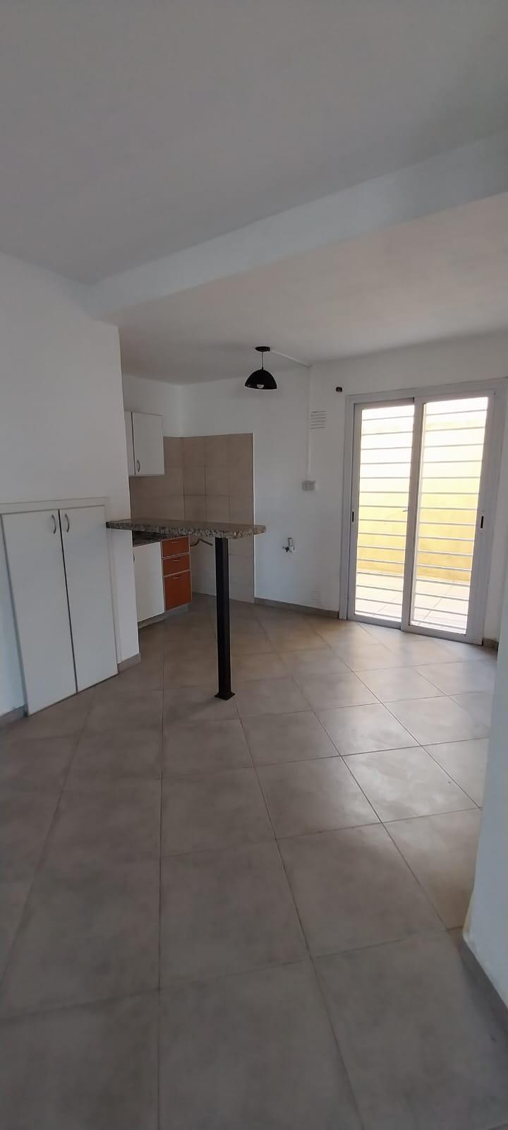 DUPLEX EN ALQUILER DE UN DORMITORIO EN CALLE RIO NEGRO