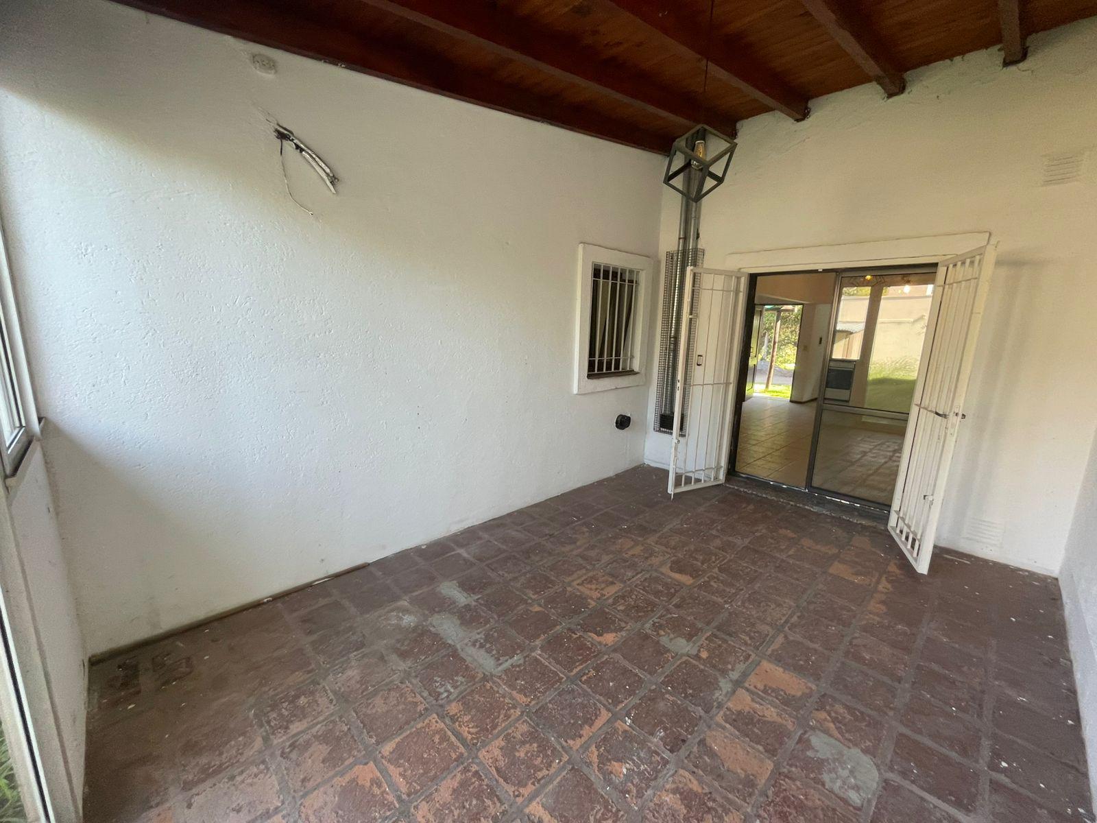 ALQUILER CASA- HERMOSA Y MUYYY BIEN UBICADA!!! (B Quebrada de las Rosas)