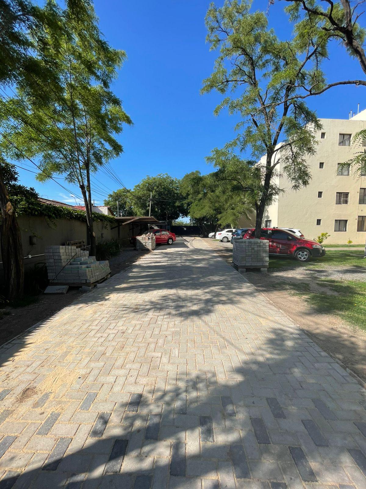 ALQUILER CASA- HERMOSA Y MUYYY BIEN UBICADA!!! (B Quebrada de las Rosas)