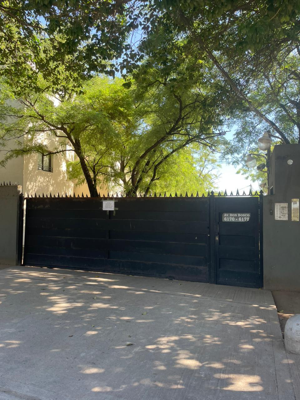 ALQUILER CASA- HERMOSA Y MUYYY BIEN UBICADA!!! (B Quebrada de las Rosas)