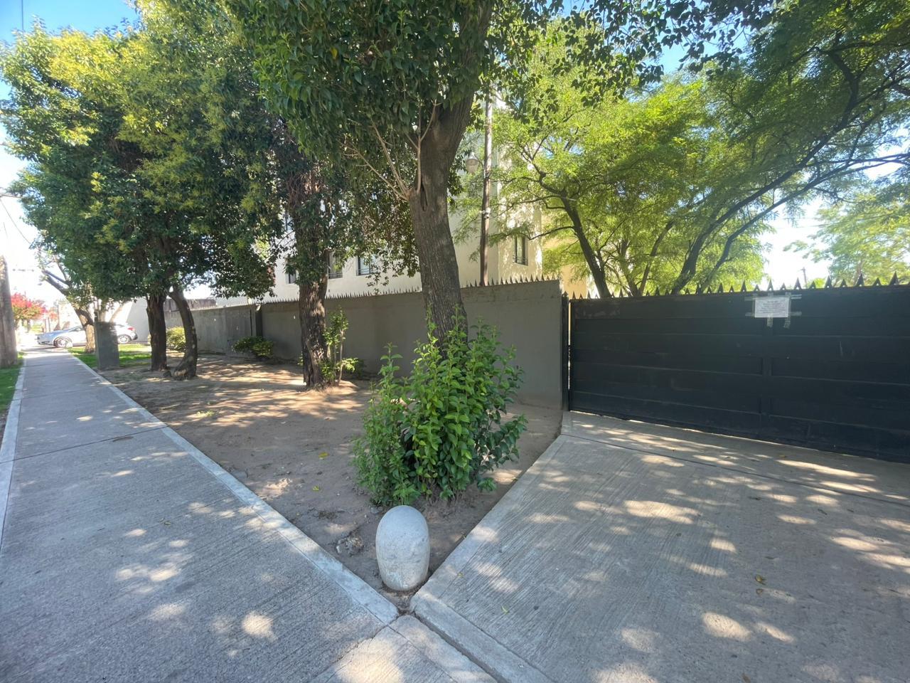 ALQUILER CASA- HERMOSA Y MUYYY BIEN UBICADA!!! (B Quebrada de las Rosas)