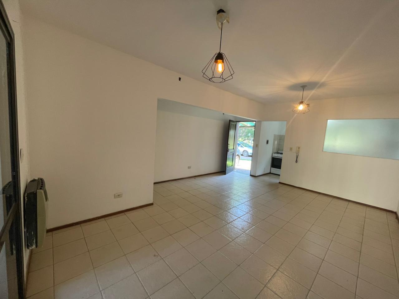 ALQUILER CASA- HERMOSA Y MUYYY BIEN UBICADA!!! (B Quebrada de las Rosas)