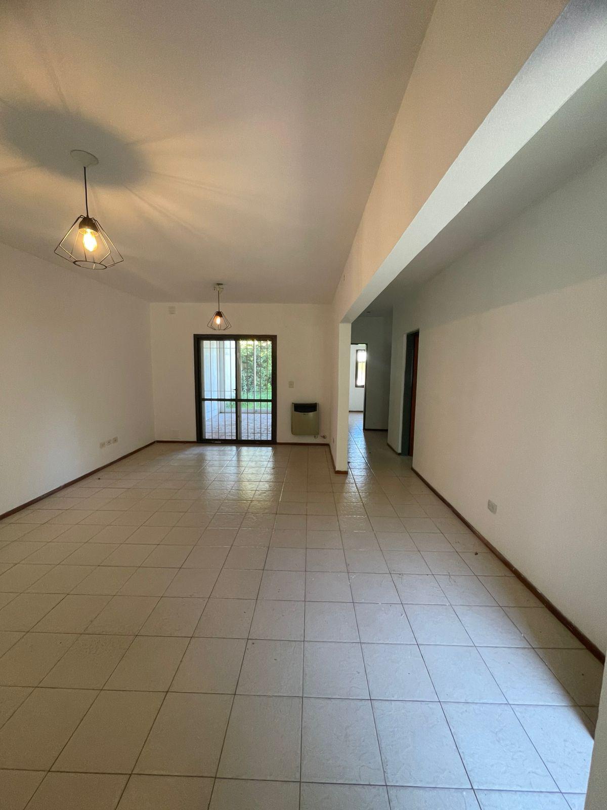 ALQUILER CASA- HERMOSA Y MUYYY BIEN UBICADA!!! (B Quebrada de las Rosas)