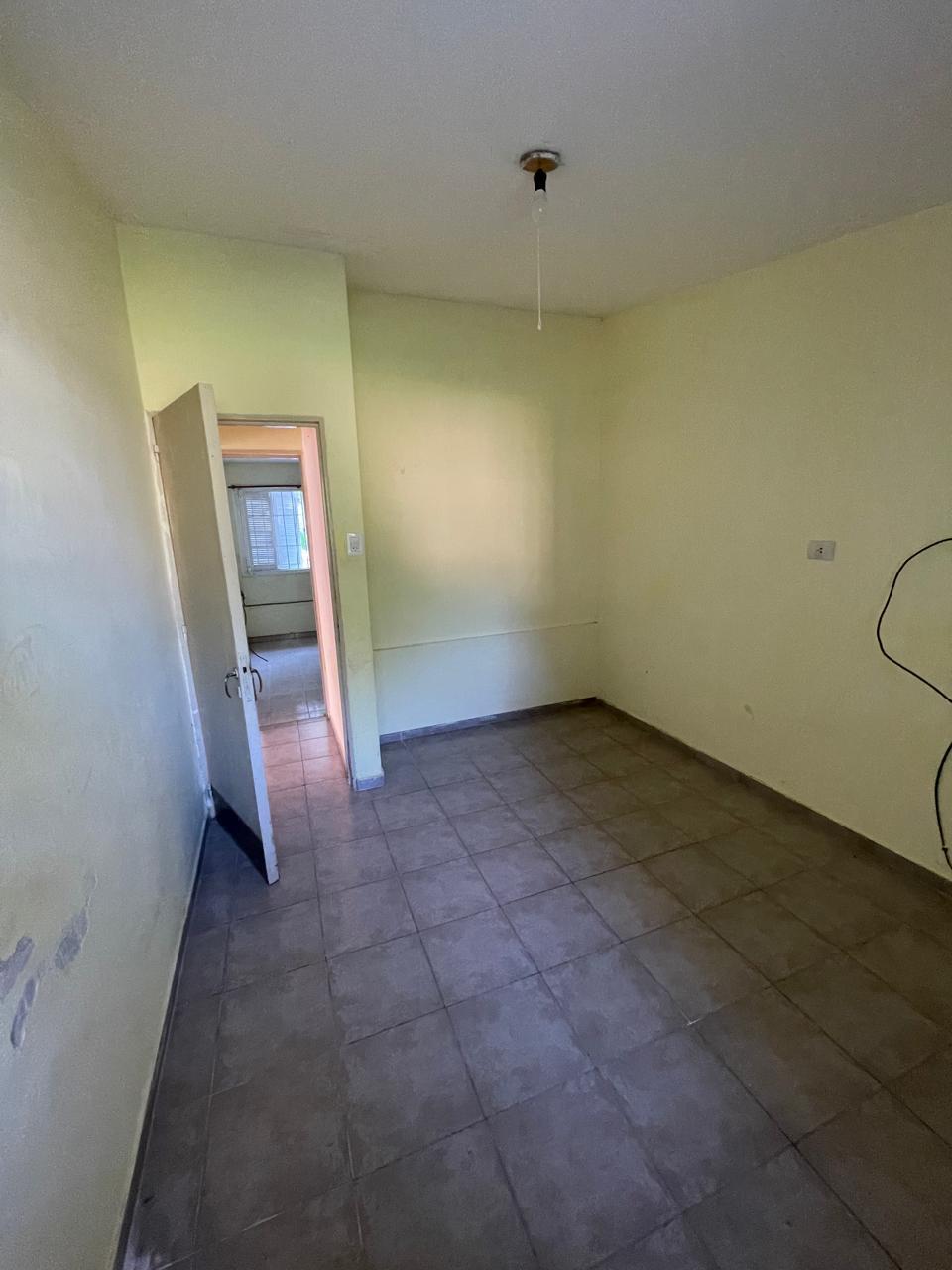 CASA  ALQUILER ARGUELLO 2 DORMITORIOS gran patio galeria