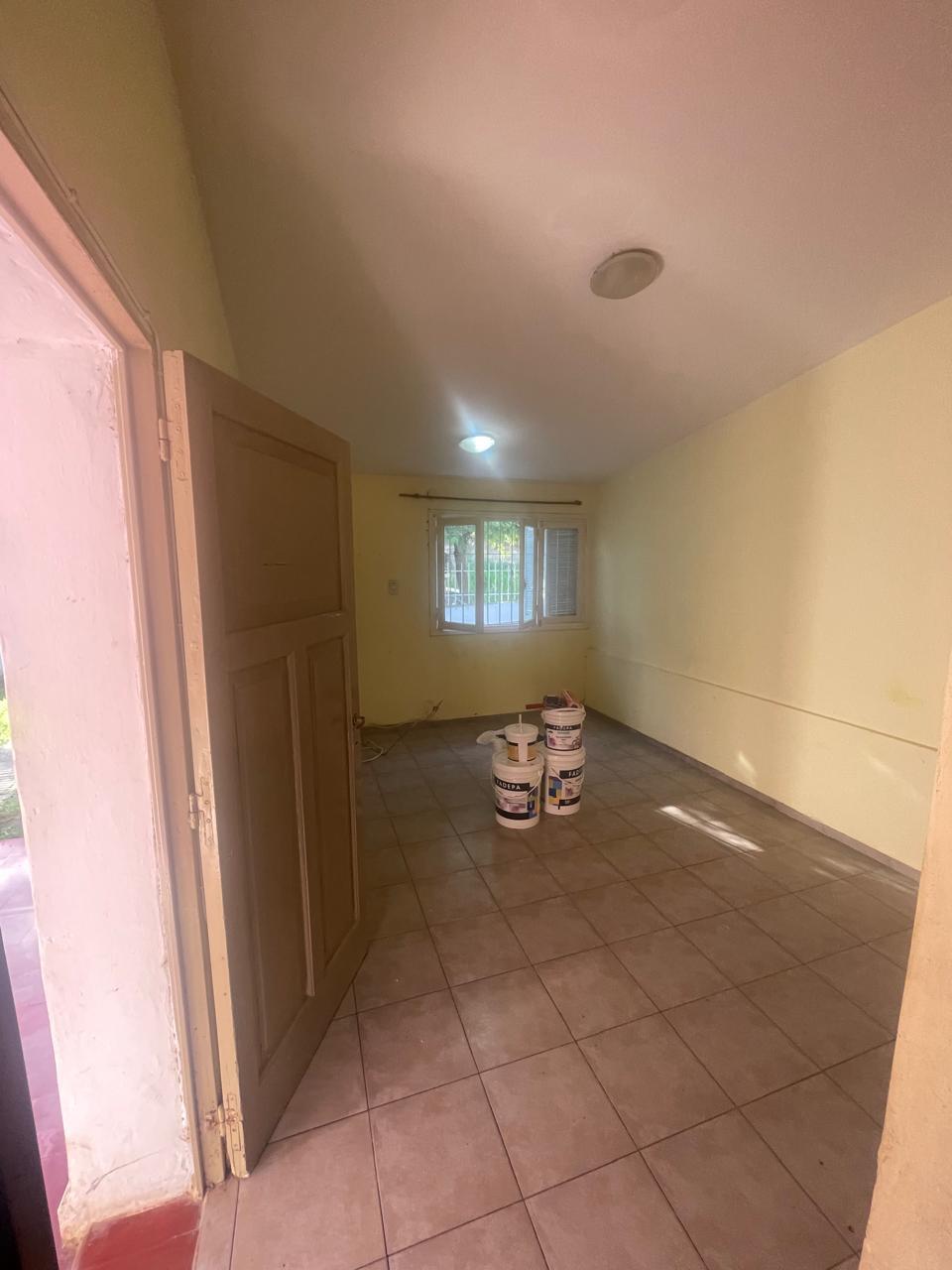 CASA  ALQUILER ARGUELLO 2 DORMITORIOS gran patio galeria