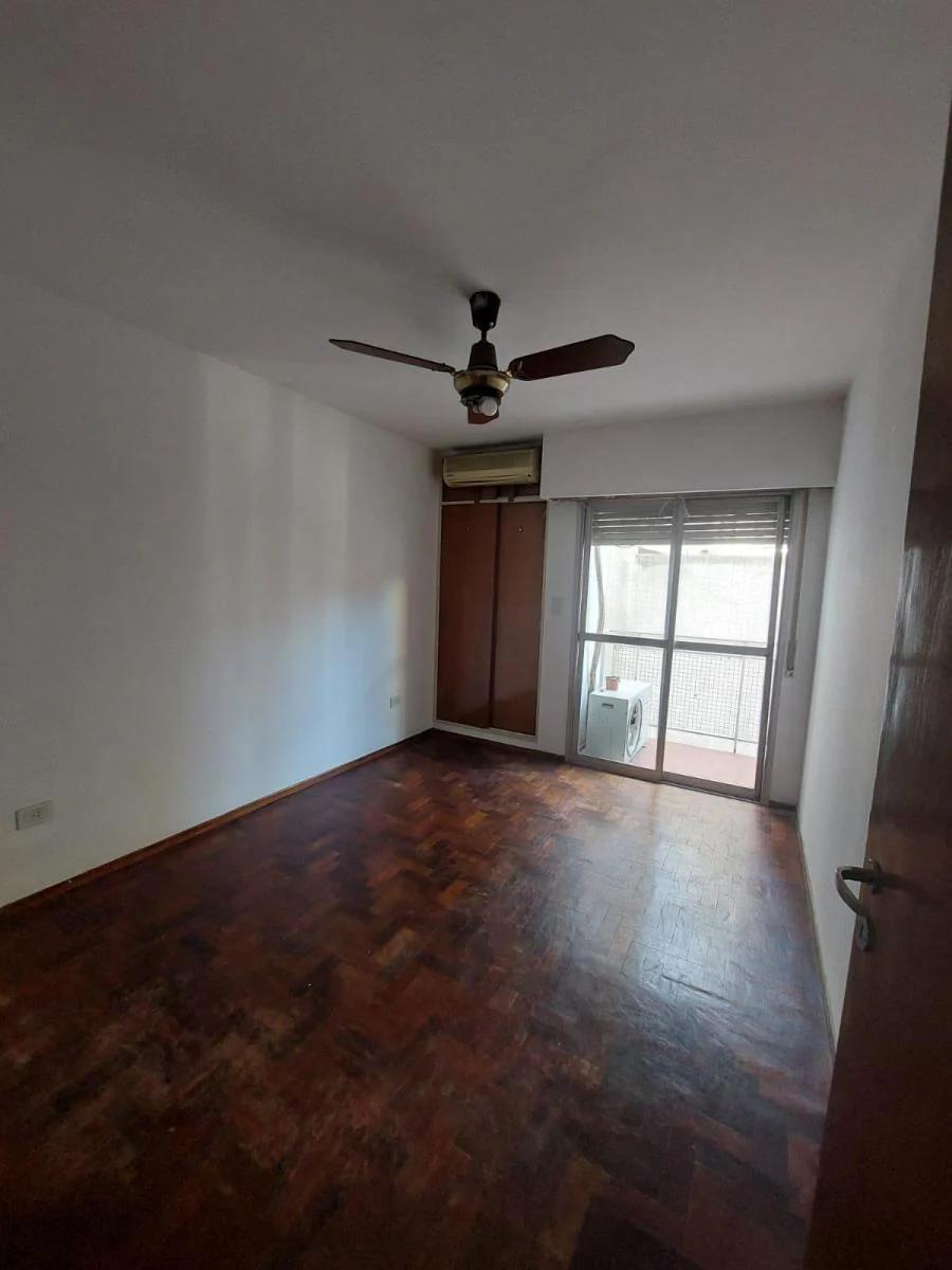 VENTA- NVA. CÓRDOBA- CHACABUCO 395 (ESQ.ILIA)- 2 DORMITORIOS- 3 BALCONES- EXC. UBICACIÓN