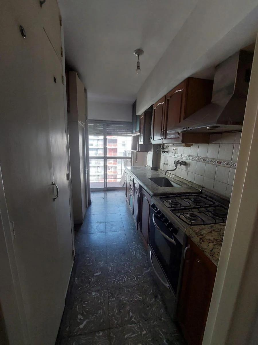 VENTA- NVA. CÓRDOBA- CHACABUCO 395 (ESQ.ILIA)- 2 DORMITORIOS- 3 BALCONES- EXC. UBICACIÓN
