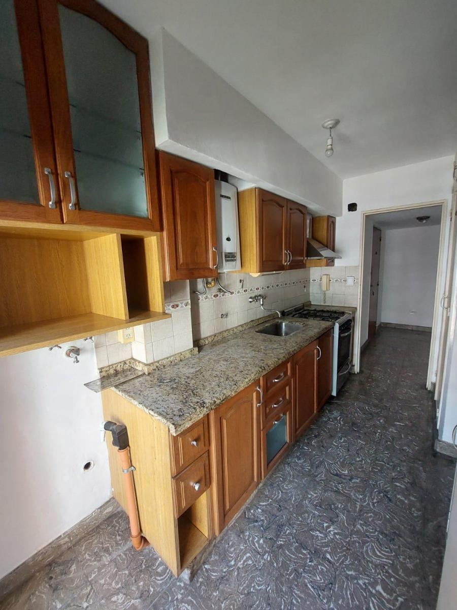 VENTA- NVA. CÓRDOBA- CHACABUCO 395 (ESQ.ILIA)- 2 DORMITORIOS- 3 BALCONES- EXC. UBICACIÓN