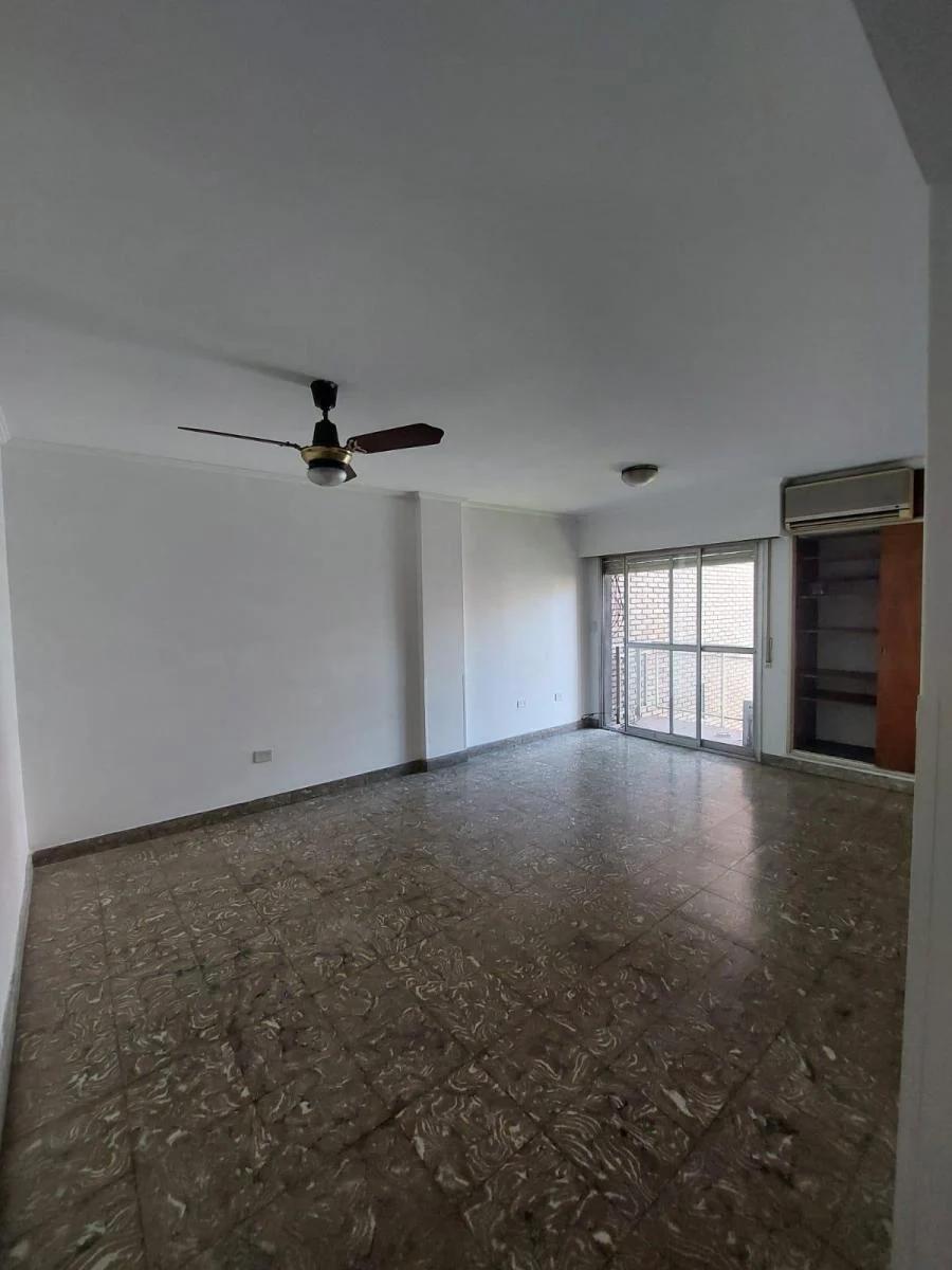 VENTA- NVA. CÓRDOBA- CHACABUCO 395 (ESQ.ILIA)- 2 DORMITORIOS- 3 BALCONES- EXC. UBICACIÓN