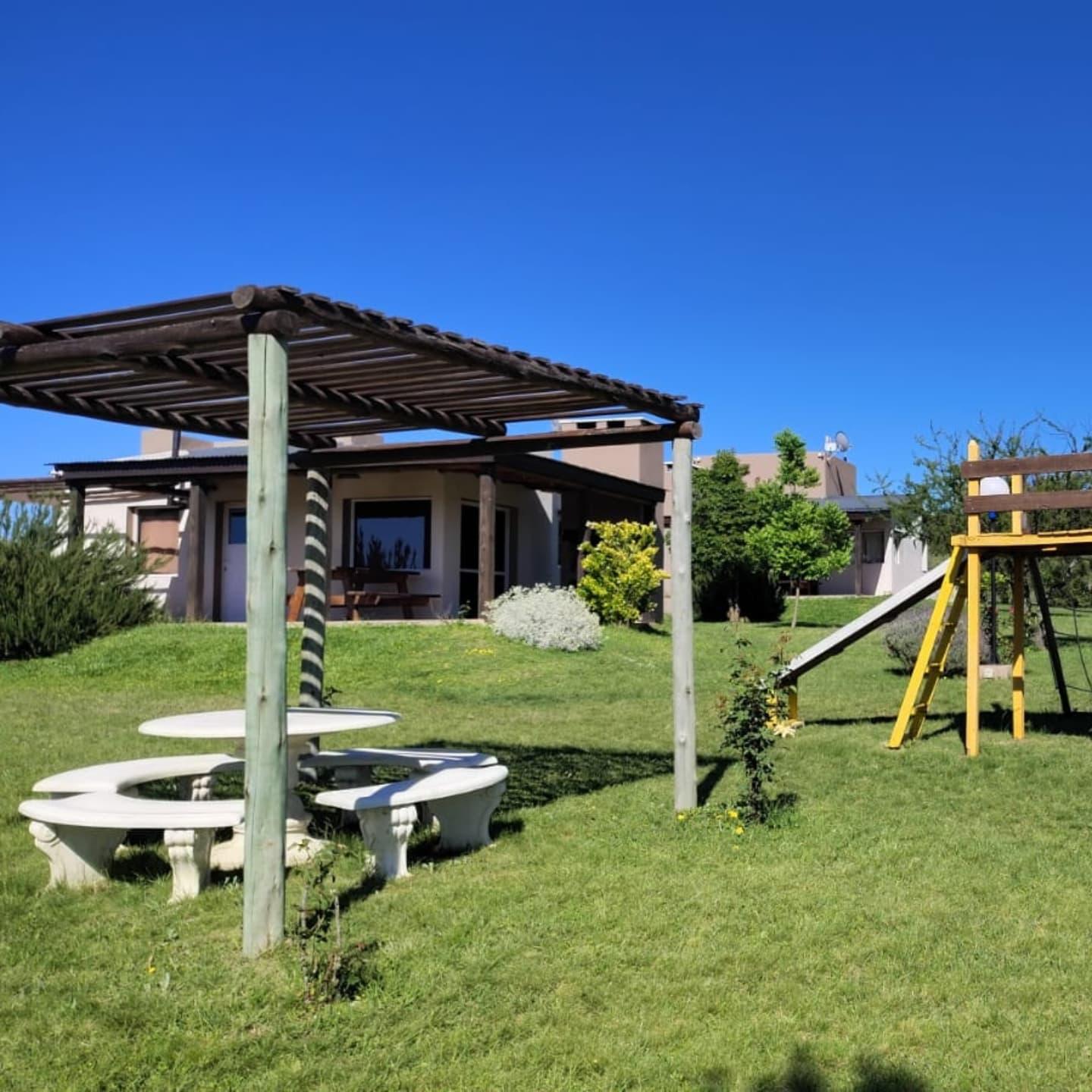 LA AGUSTINA CASAS DE CAMPO, ALQUILER TEMPORAL PARA 4-6 PERSONAS TOTAL 14