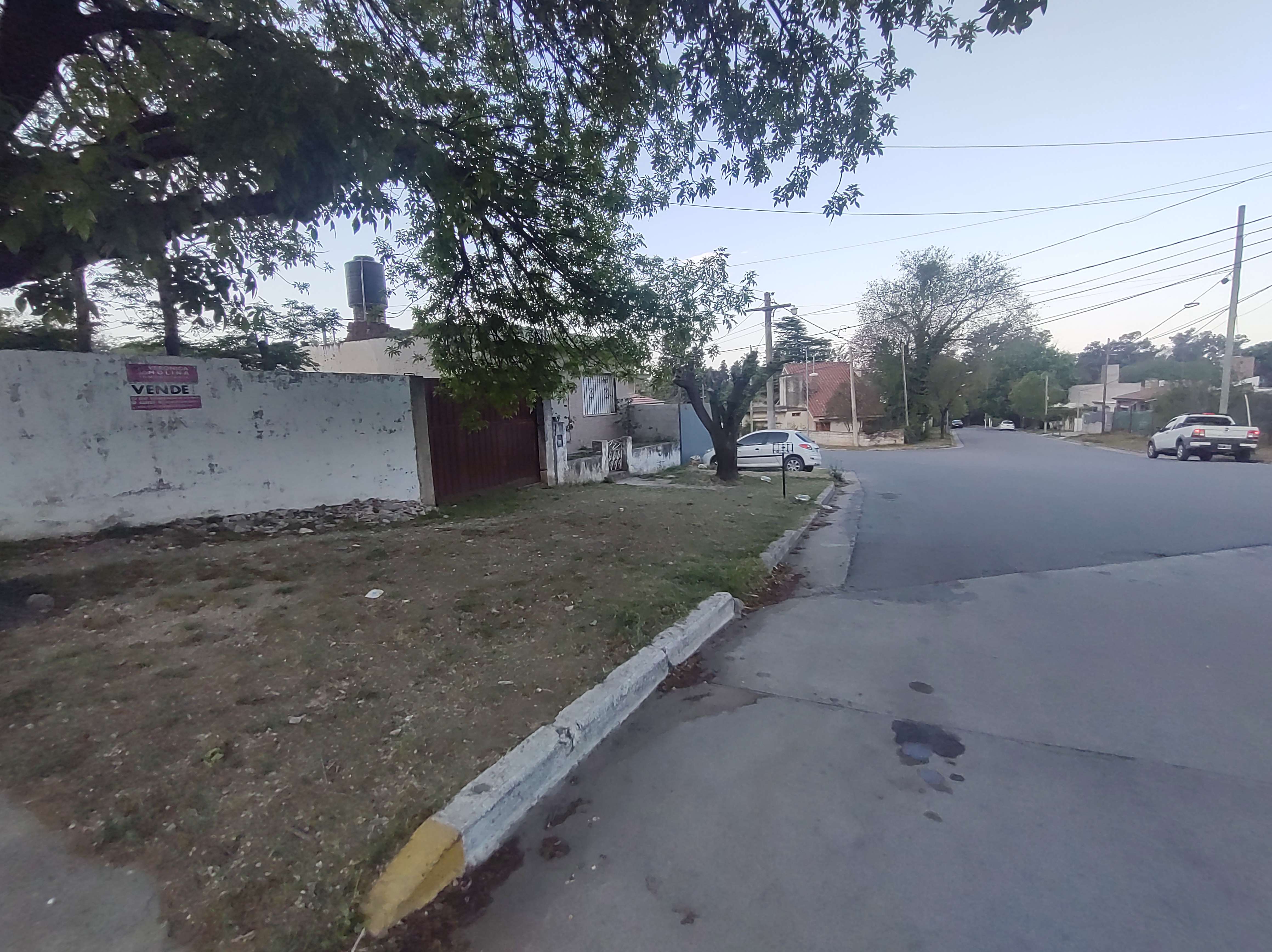 LOTE BARRIO LINIERS CON PORTON Y MEDIANE