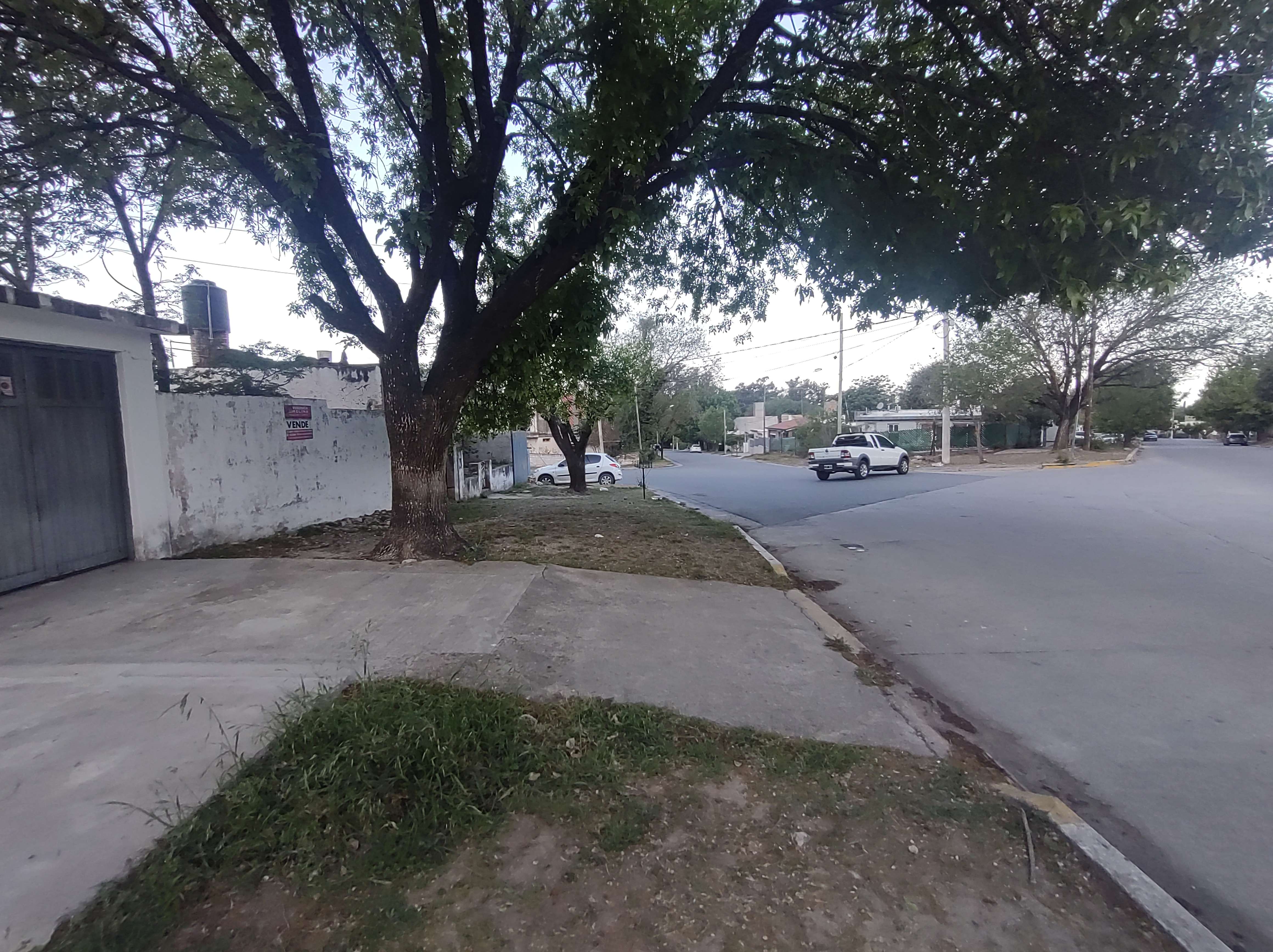 LOTE BARRIO LINIERS CON PORTON Y MEDIANE