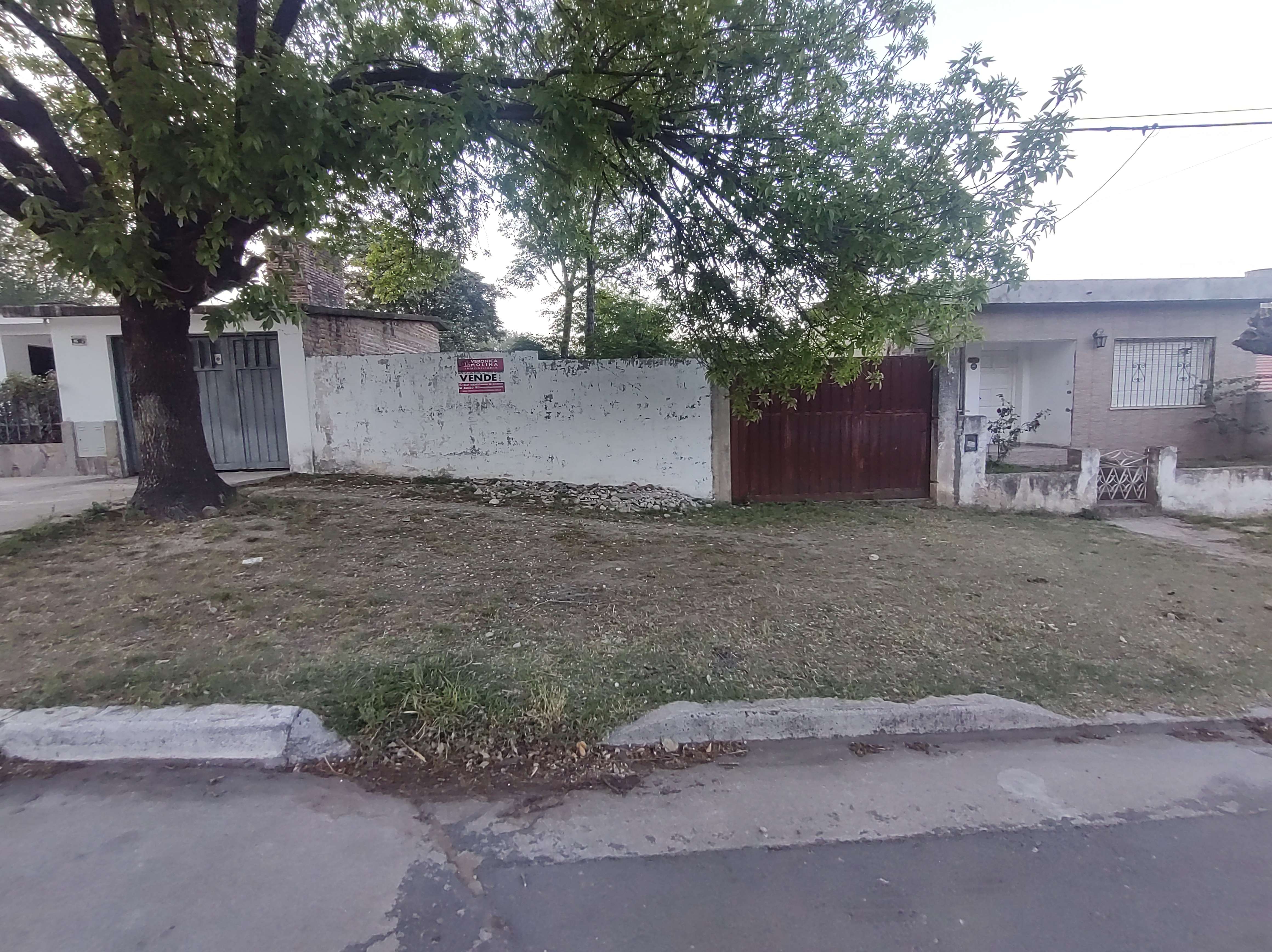 LOTE BARRIO LINIERS CON PORTON Y MEDIANE