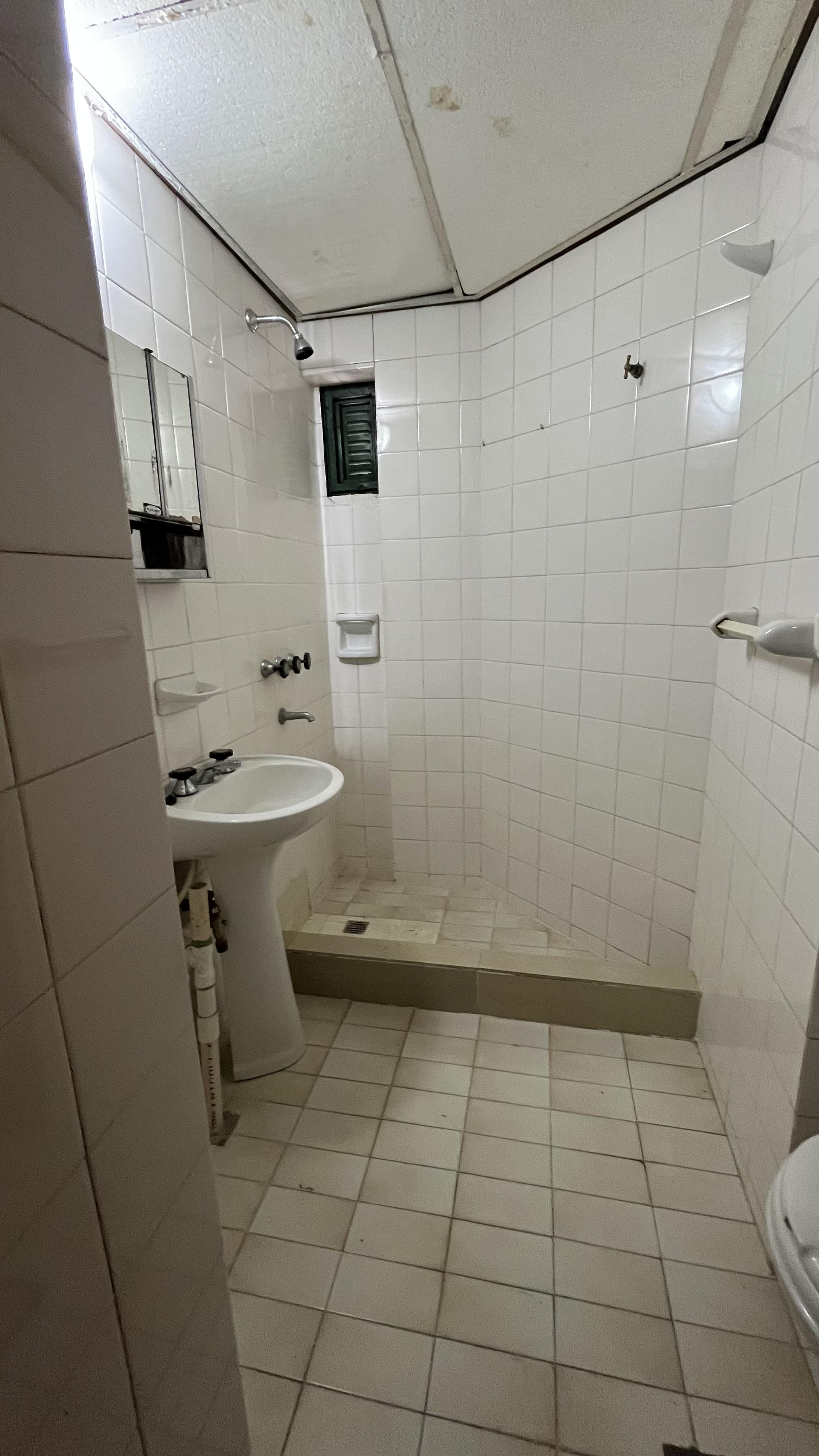 ALQUILER DE UN DORMITORIO CIUDAD UNIVERSITARIA