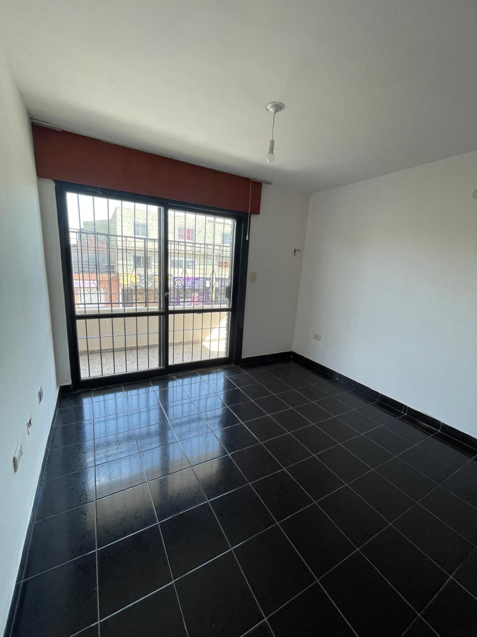 DPTO EN ALQUILER EN B TALLERES ESTE