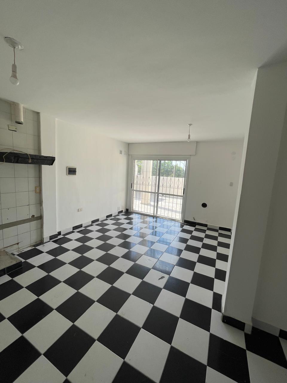 DPTO EN ALQUILER EN B TALLERES ESTE