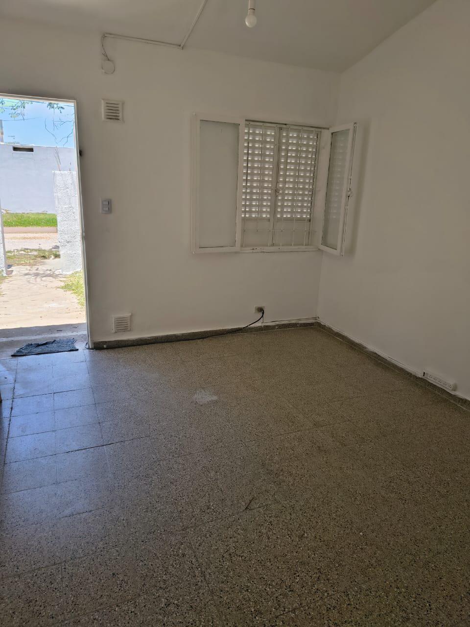 ALQUILER DE CASA DE DOS DORM EN PEDRO DE CASTAÑEDA