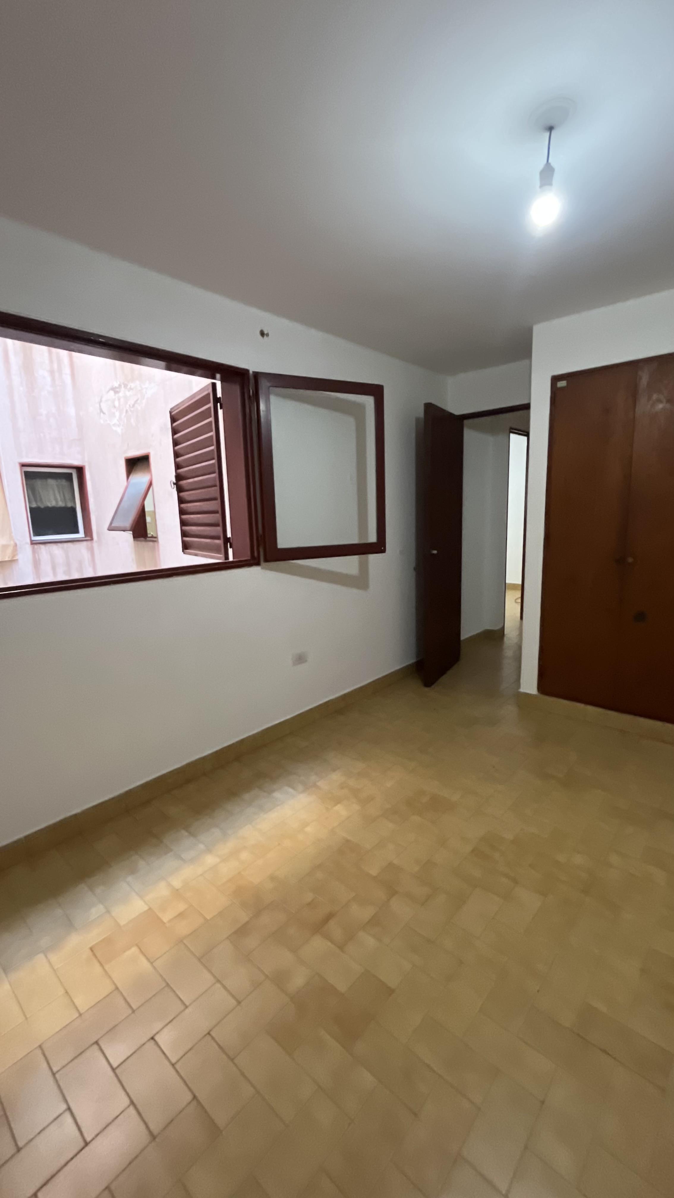 ALQUILER DE 1 DORMITORIO CON BALCON - CENTRO DE CORDOBA