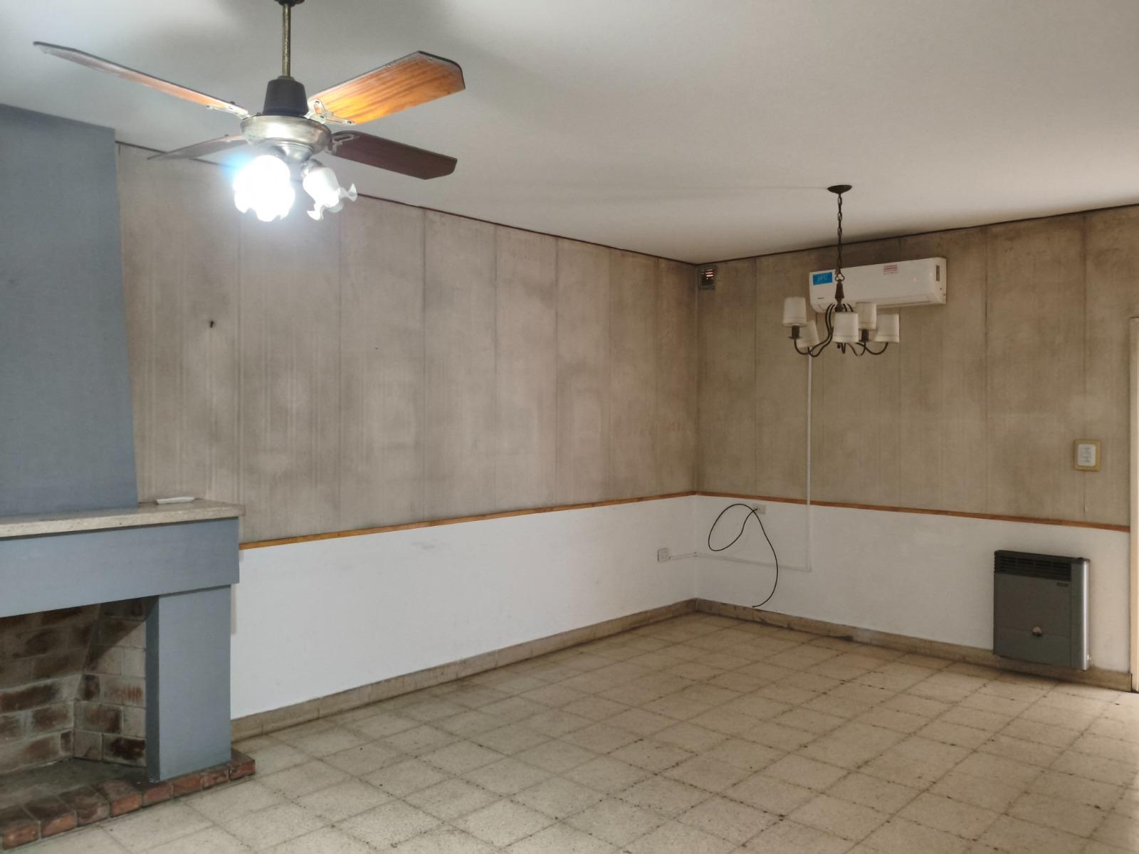 Casa 3 Dormitorios en muy buena zona de San Vicente