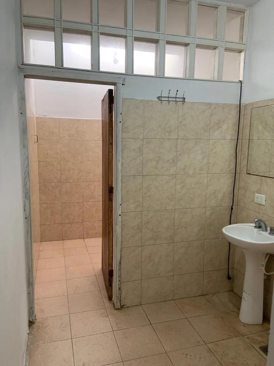 ALQUILO CASITA BELLA VISTA OESTE