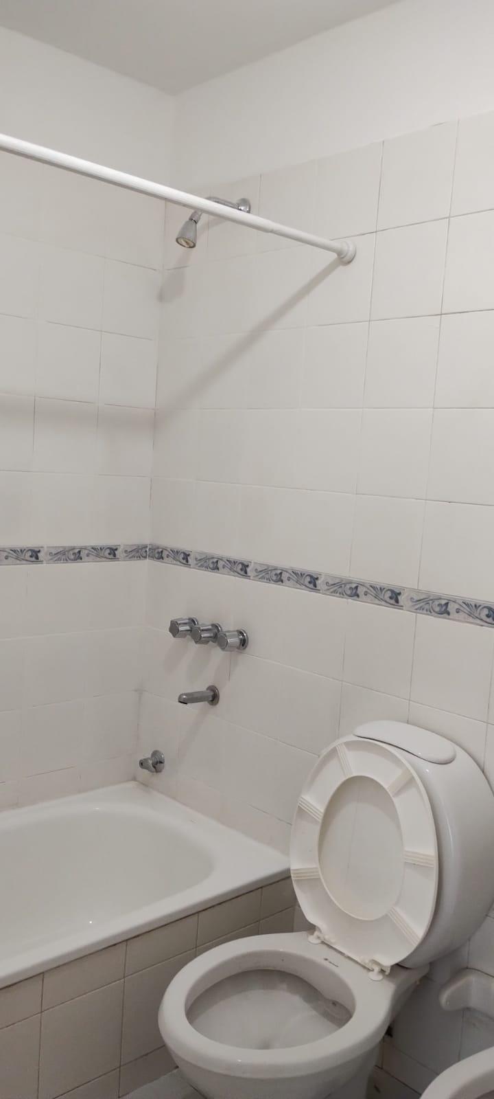 Alquilo Dpto Centro. Av Emilio Olmos 431