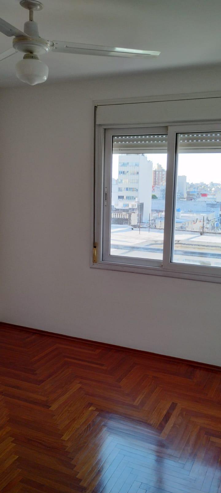 Alquilo Dpto Centro. Av Emilio Olmos 431