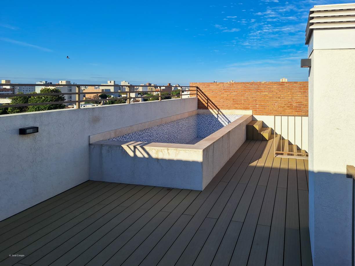 ALTO ALBERDI - DPTO 1 DORM. CON COCHERA Y PILETA