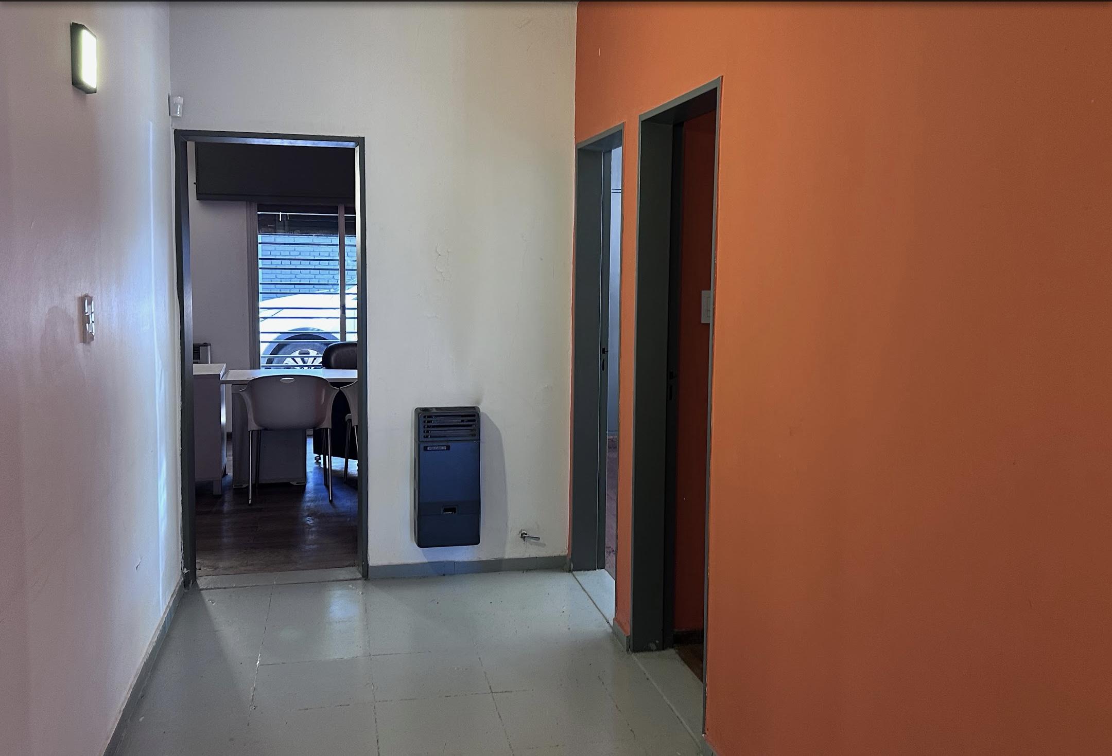 CASA CERRO  ALQUILER APTA OFICINA CON MOBILIARIO