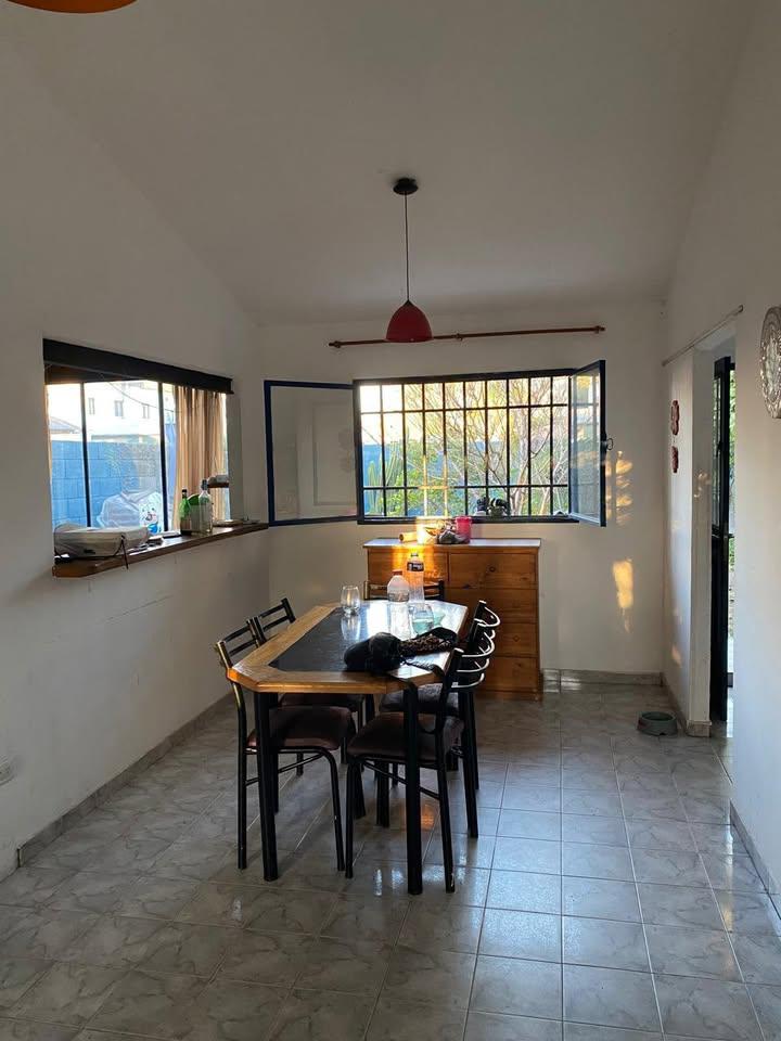 CASA EN VENTA 3 DORMITORIOS ARGUELLO