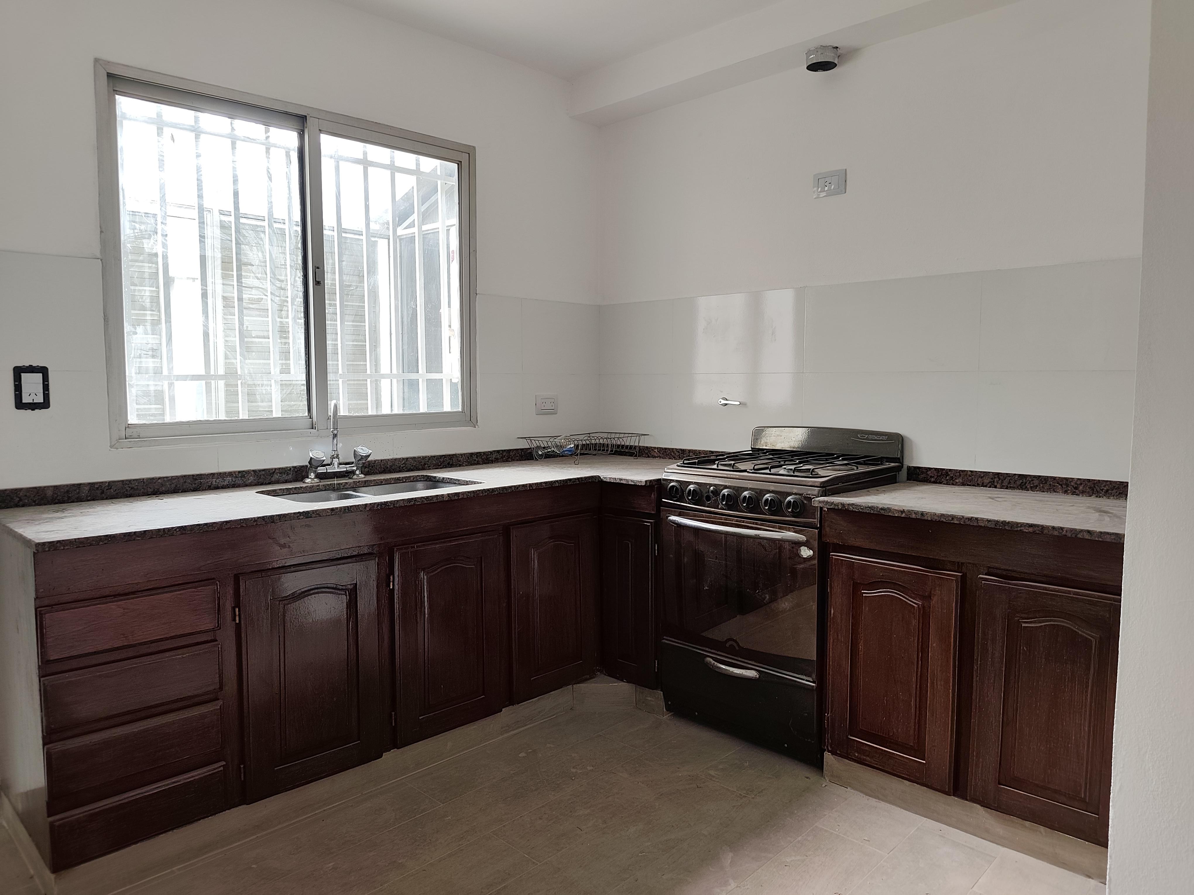 IMPECABLE! OFICINA 100% RESTAURADA SOBRE AV. ARMADA ARGENTINA