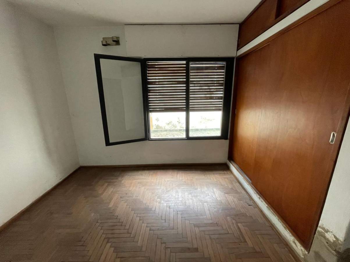 Inversión inteligente: casa esquina a refaccionar en Lomas de San Martin