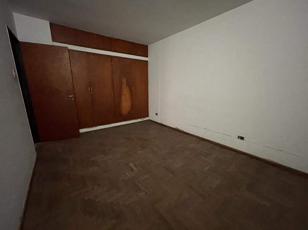 Inversión inteligente: casa esquina a refaccionar en Lomas de San Martin